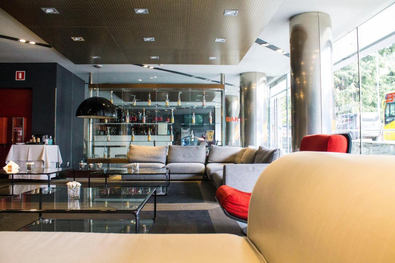 Yomo Mola Park Otel Les Escaldes Dış mekan fotoğraf