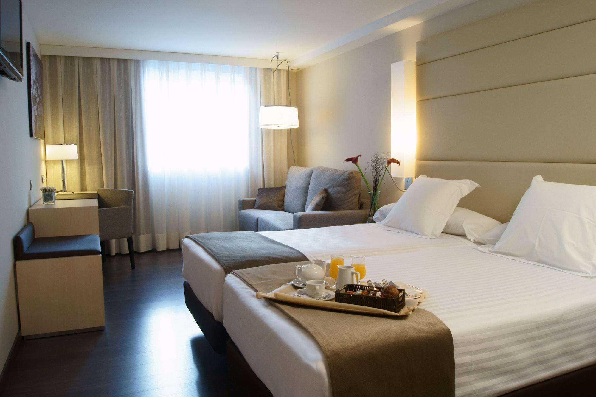 Yomo Mola Park Otel Les Escaldes Dış mekan fotoğraf