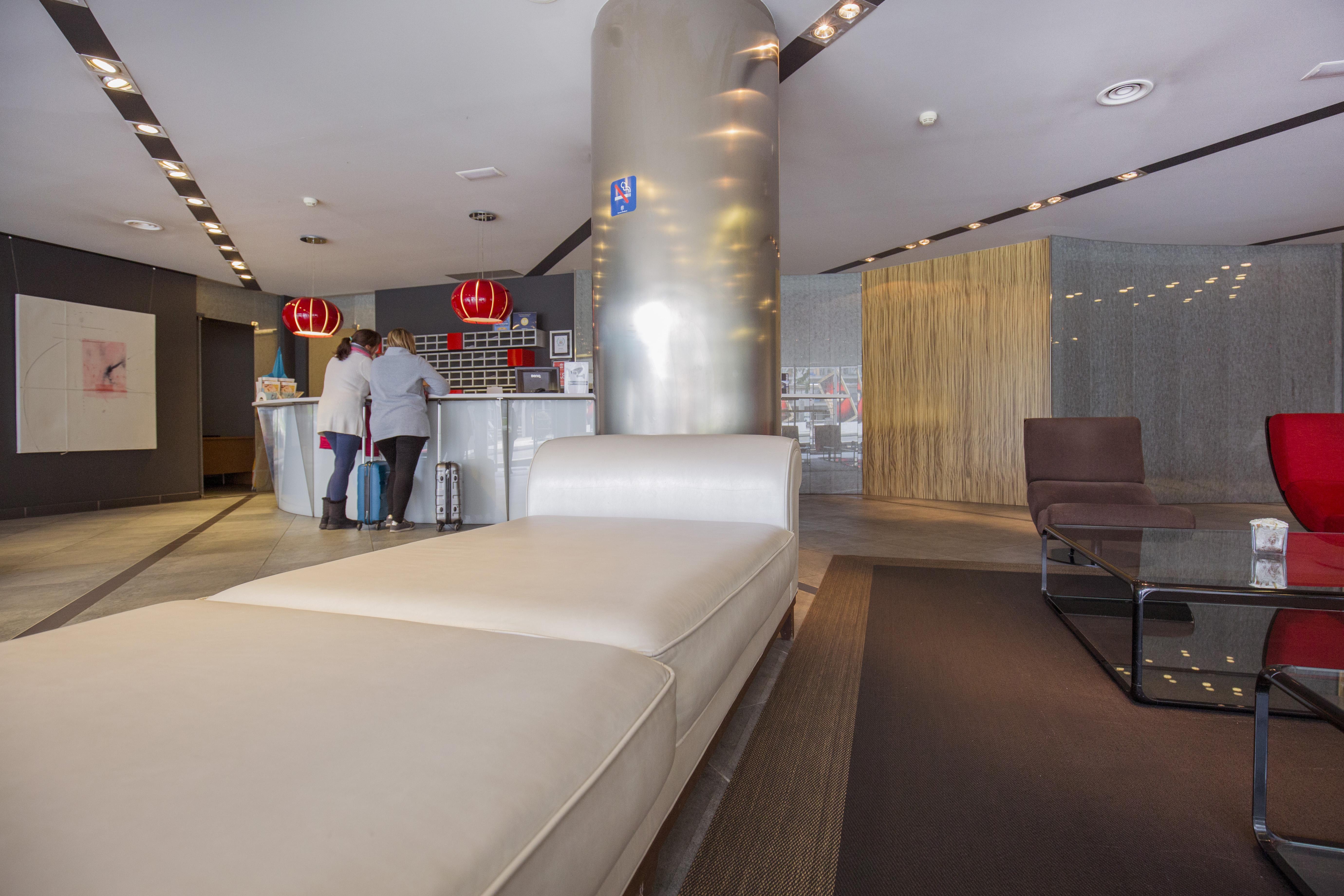 Yomo Mola Park Otel Les Escaldes Dış mekan fotoğraf
