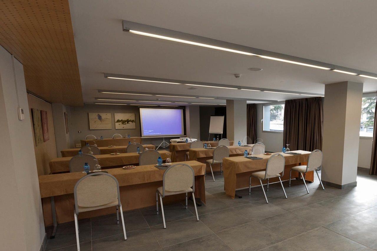 Yomo Mola Park Otel Les Escaldes Dış mekan fotoğraf