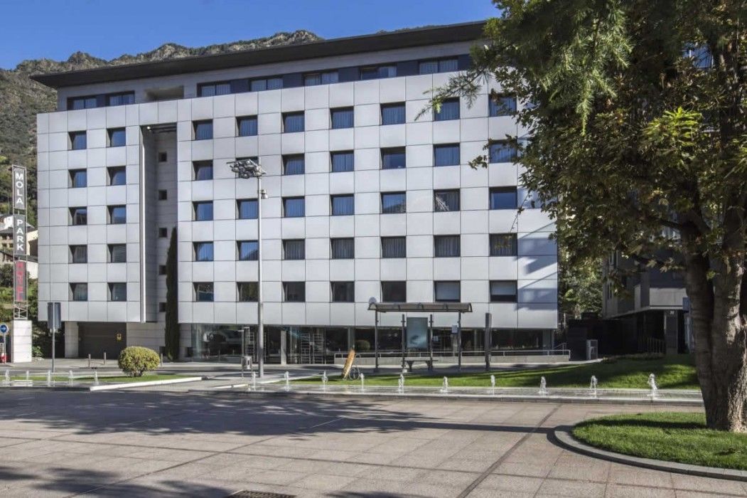 Yomo Mola Park Otel Les Escaldes Dış mekan fotoğraf